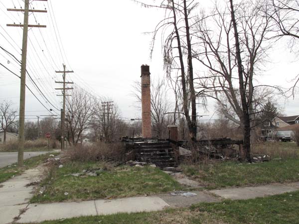 The remains of a home on Beaconsfield Street. Even in one of Detroit’s more closely tended neighborhoods, the challenges remain vast. (photo by Bill McGraw)