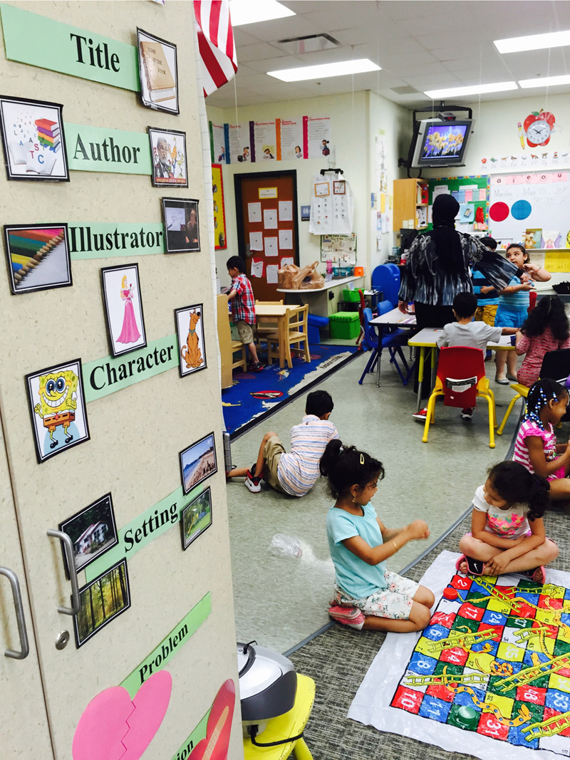 Kindergarten students work in small groups in Suzanne Mardini’s bilingual classroom at Geer Park Elementary in Dearborn. Small-group practice is an ideal time for English language learners to polish skills with teachers or other learning specialists. (photo by Nancy Derringer)