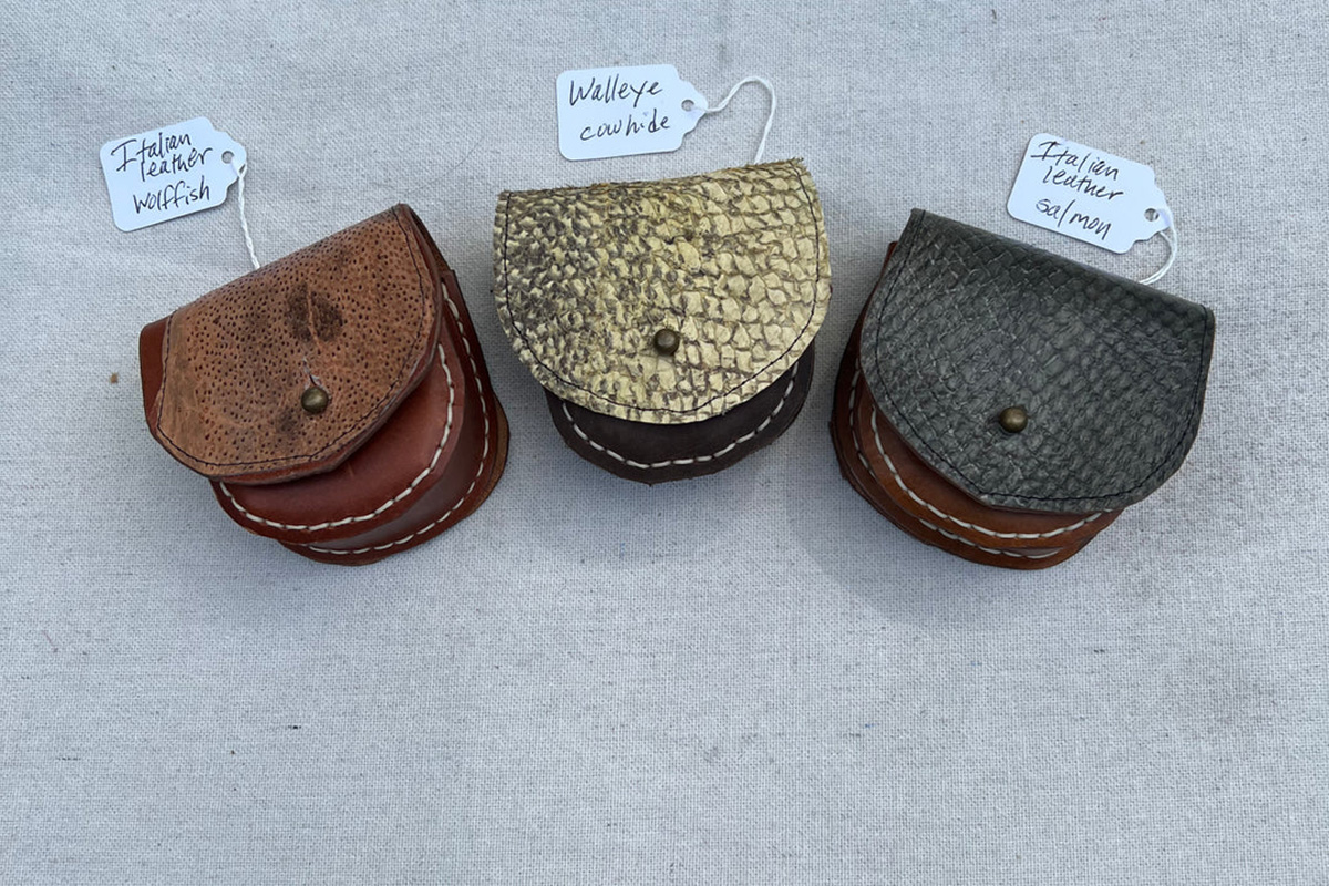 Leatherworking 101: An Easy Pouch for Beginners — The Mermaid's Den