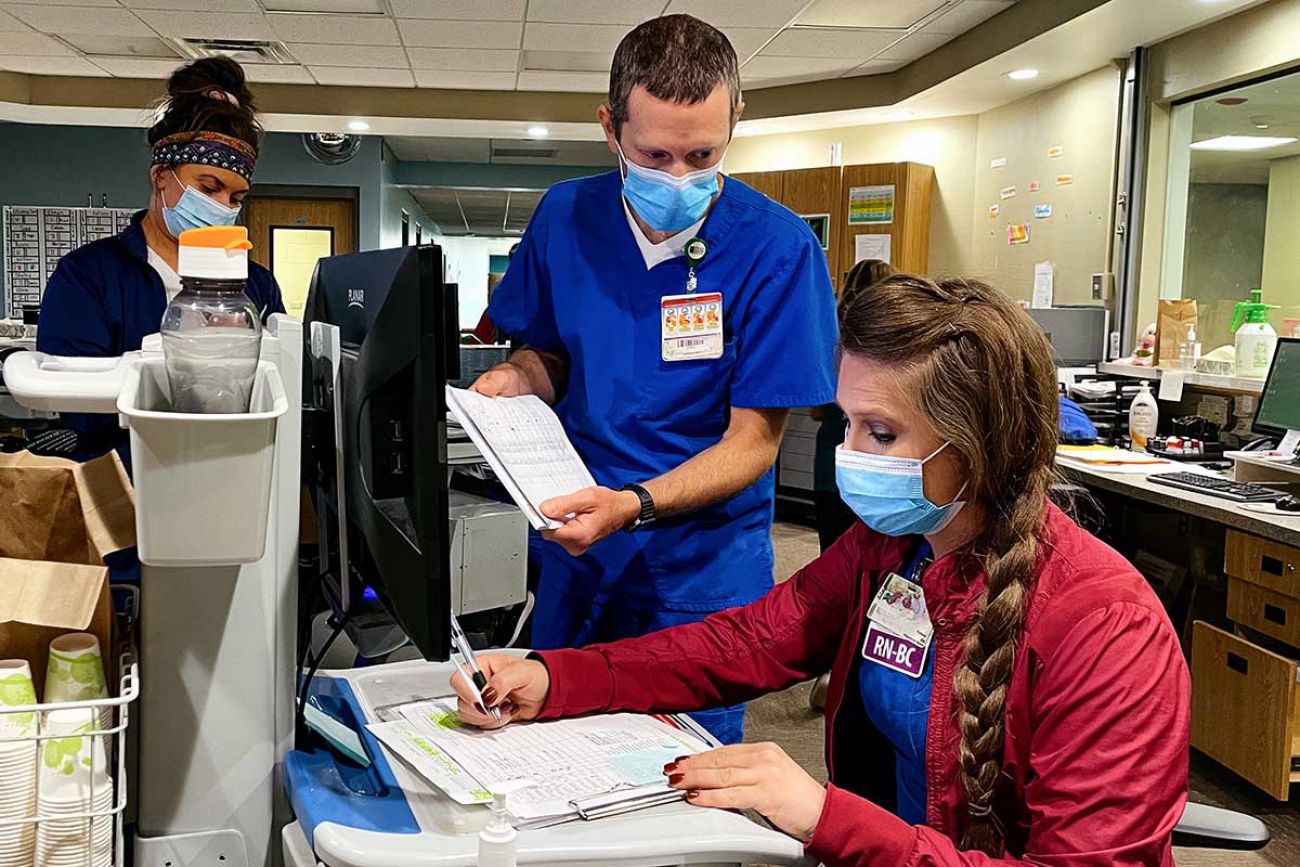 Nurses Matt Ippel and Kelsey Coffin