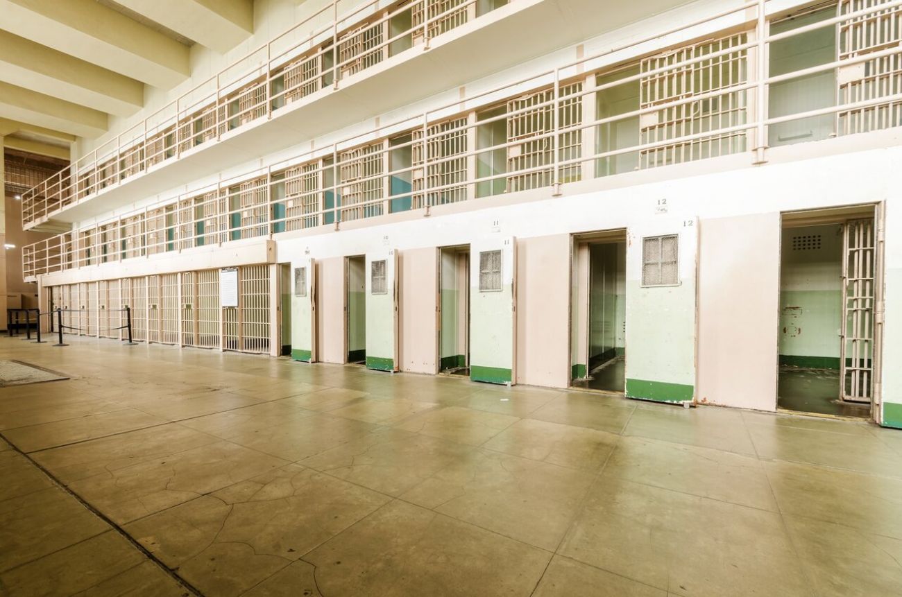 How Much Does A Prison Guard Make In California