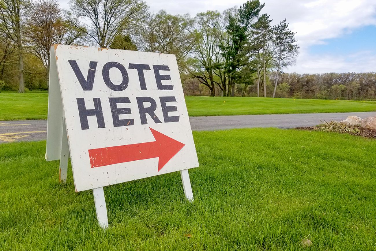 vote here sign