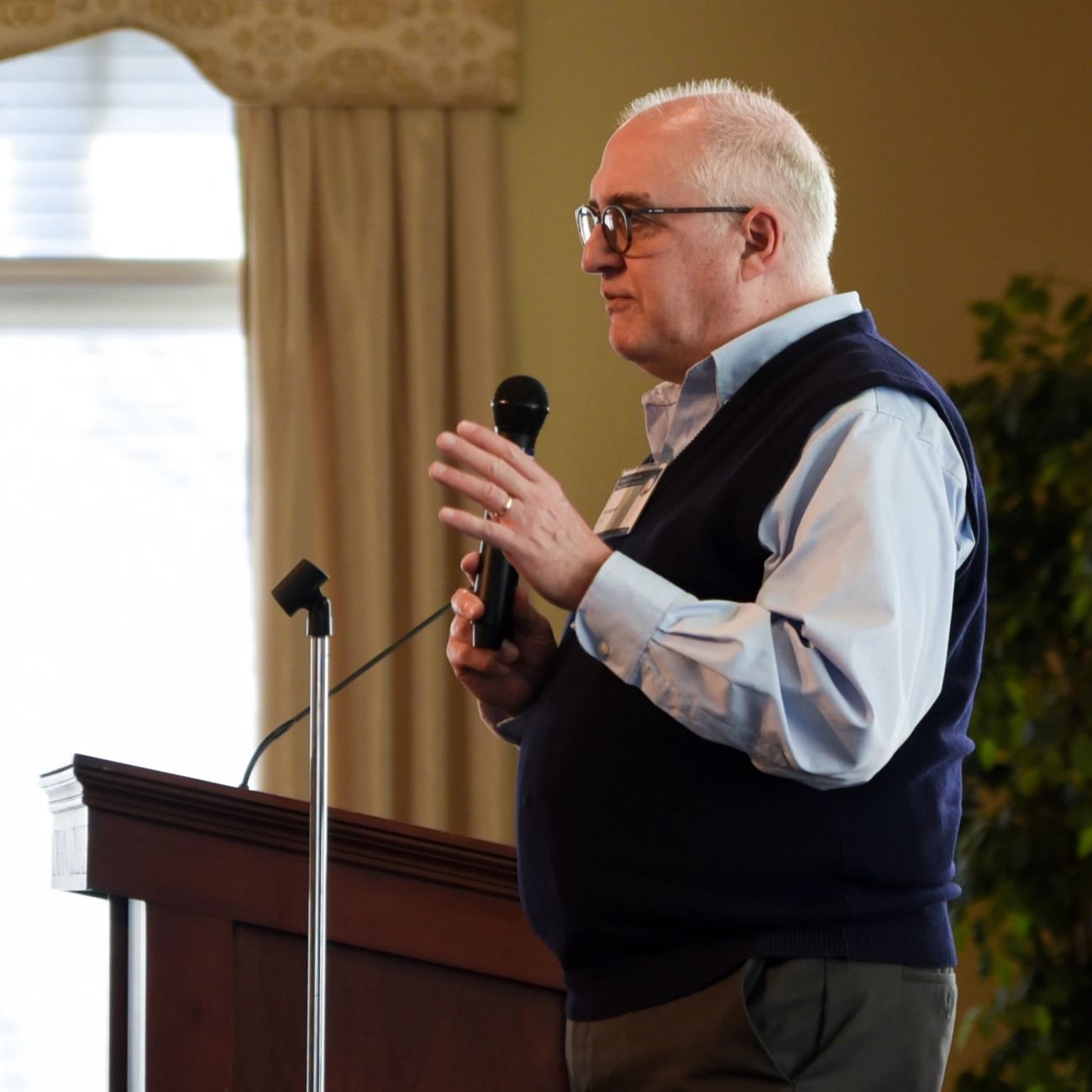 Phil Argiroff speaking into a microphone