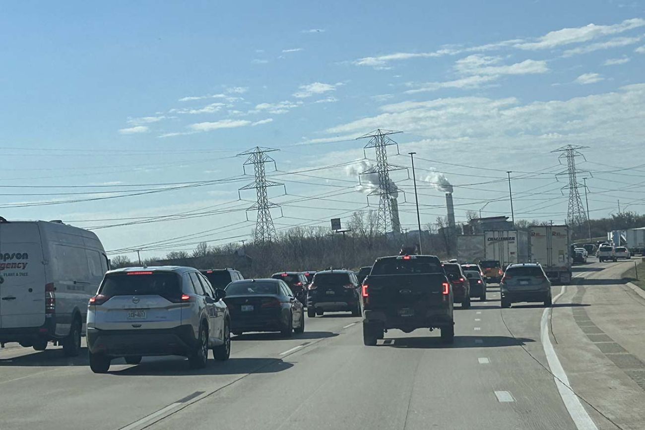 Solar eclipse Michigan 2024: Traffic jams, early crowds in Luna Pier ...