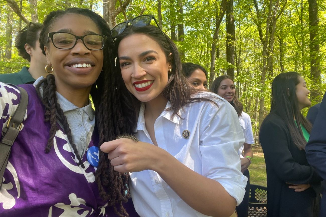 Za’Nyia Kelly posing for a picture with Alexandria Ocasio-Cortez