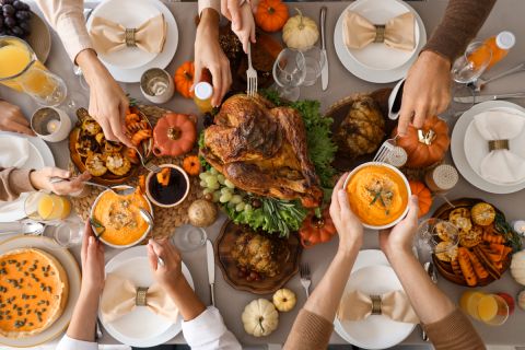 Thanksgiving table