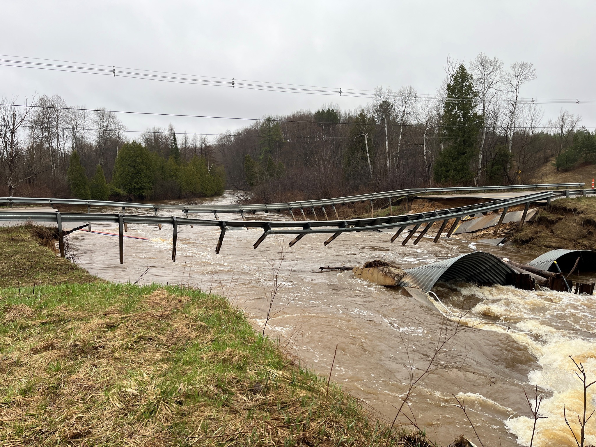 Michigan flood watch: Evacuation lifted; water levels fluctuate at Cheboygan Dam