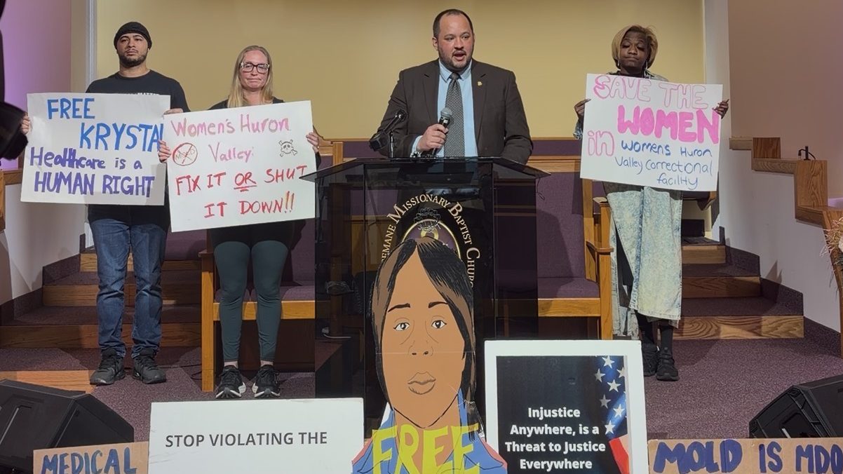 Advocates seek clemency for Michigan inmate allegedly sickened by mold in prison