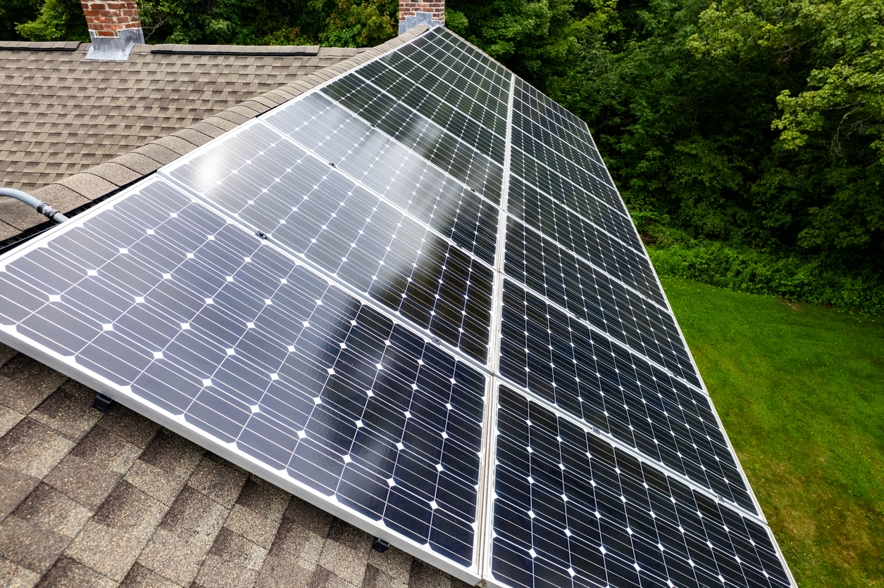 Michigan neighbors rally for rooftop solar as federal support shrinks