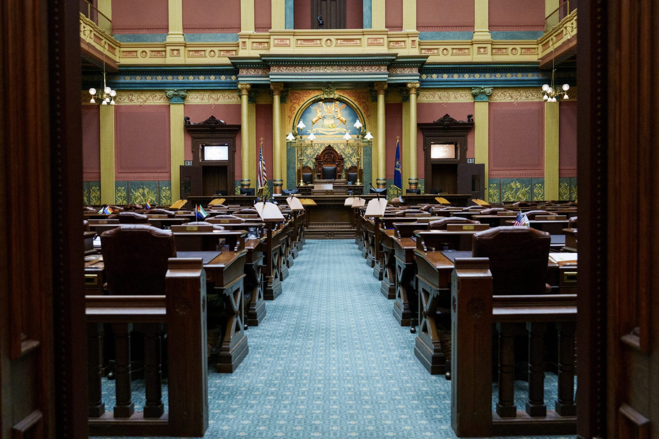 Michigan lawmakers advance bills to mandate literacy training for teachers