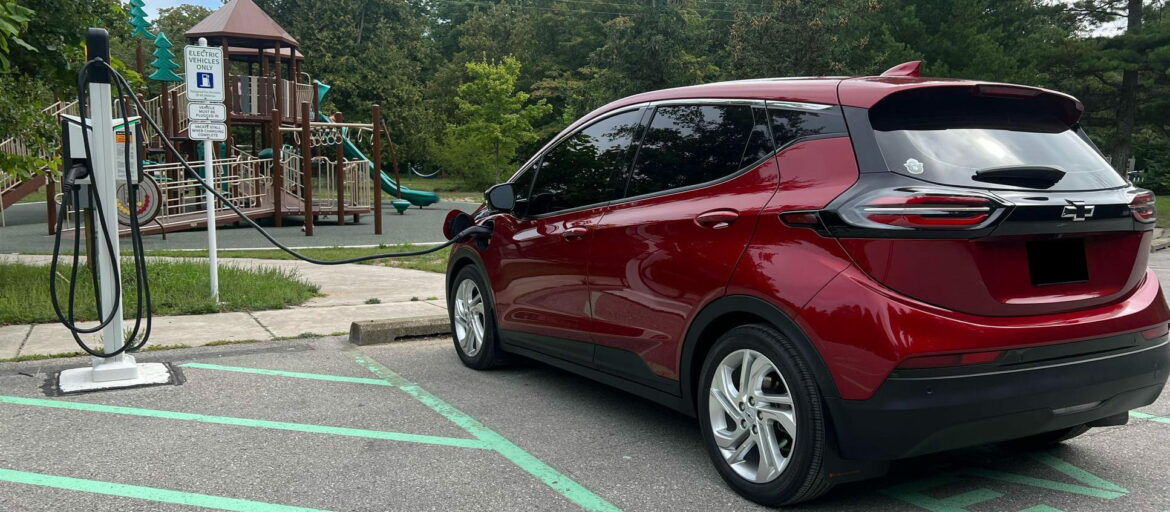 Michigan expands EV infrastructure, but access remains unequal, study finds
